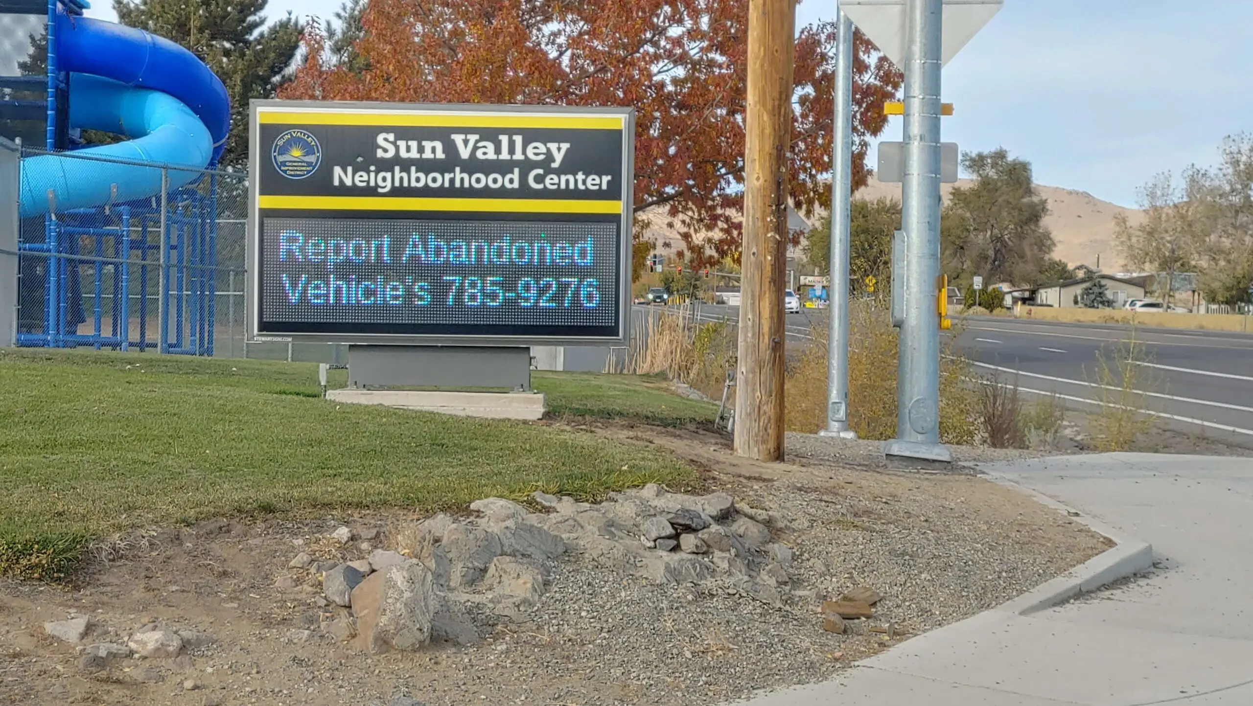 How to report abandoned vehicles in Sun Valley, NV
