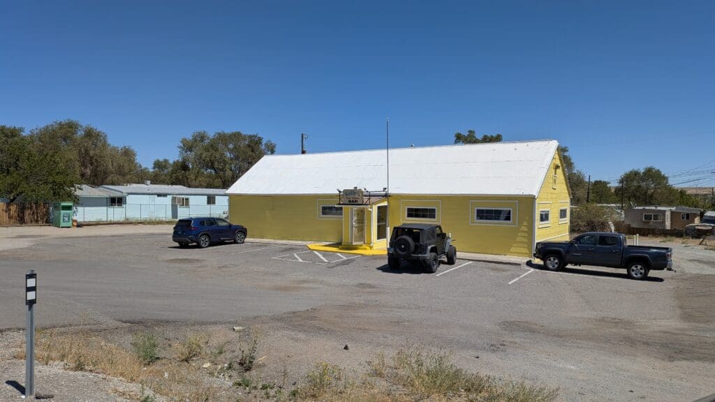 Kelly's Sun Valley Bar has been repainted yellow