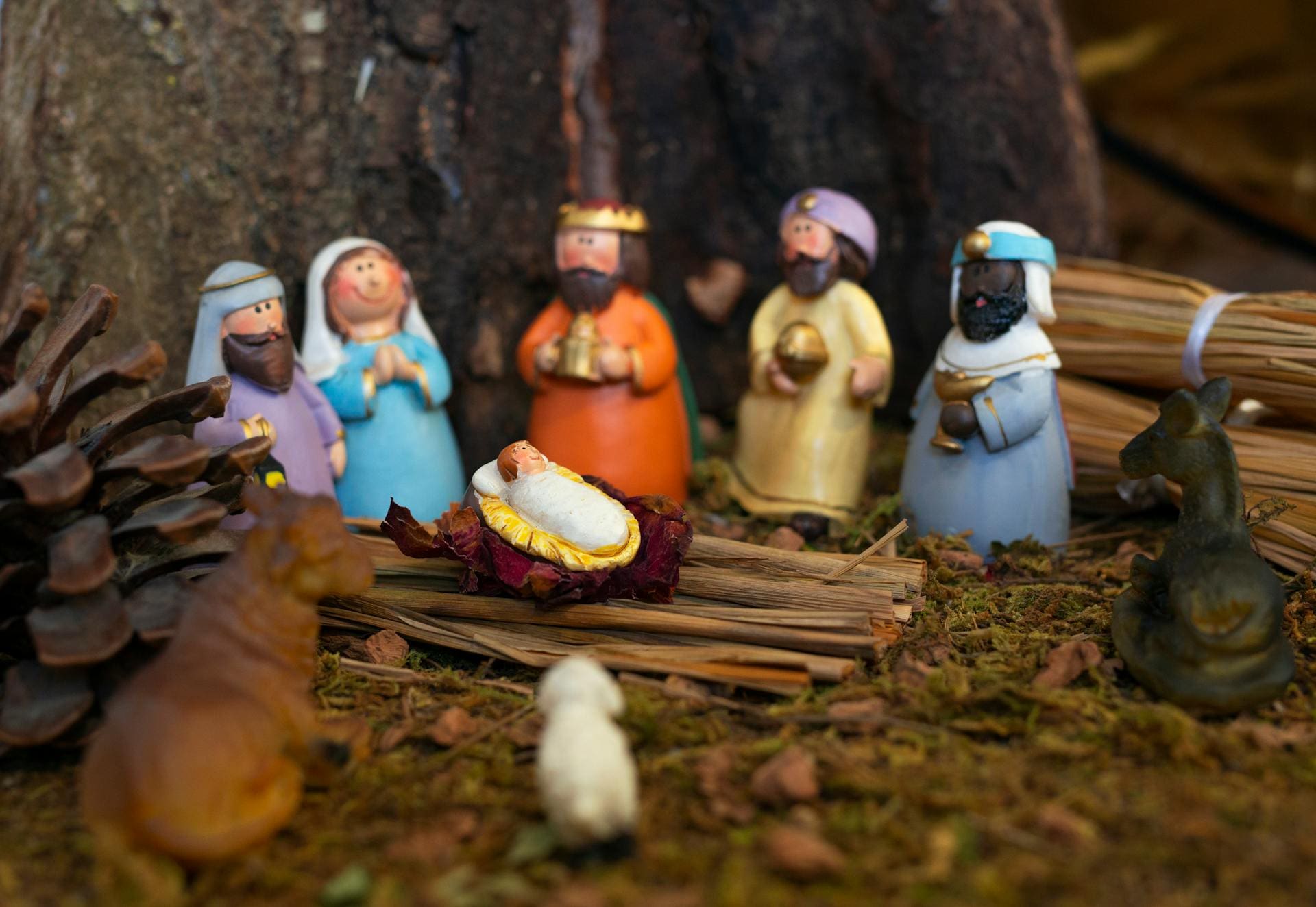 Photo by Jimmy Ramírez: https://www.pexels.com/photo/nativity-scene-with-small-figurines-6007019/